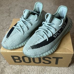 Yeezy Boost 350 V2